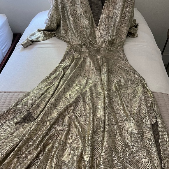 ba&sh Gold metalic. Size M (Santana model) - Picture 2 of 8